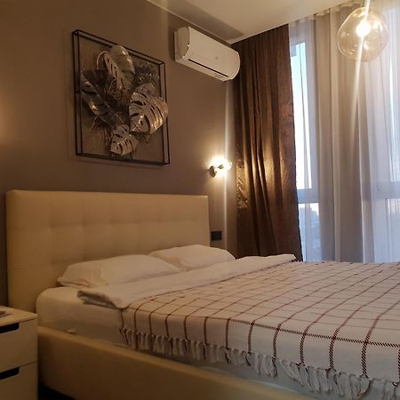 Nyvky Like Home - Fayna Town - Apt 398 Kiev Chambre photo