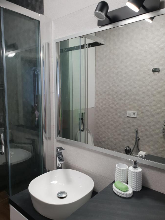 Nyvky Like Home - Fayna Town - Apt 398 Kiev Extérieur photo