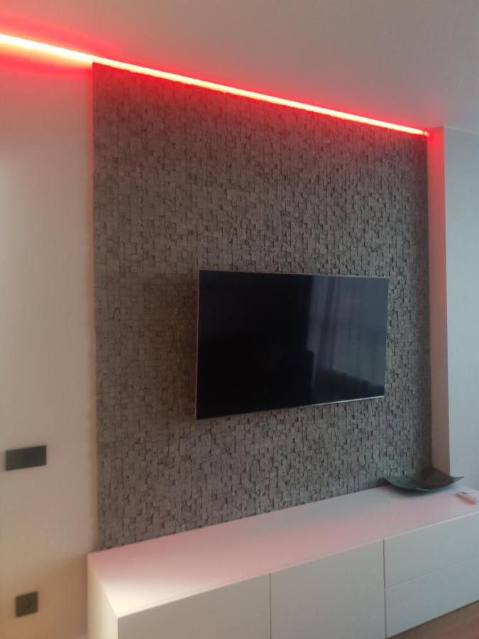 Nyvky Like Home - Fayna Town - Apt 398 Kiev Extérieur photo
